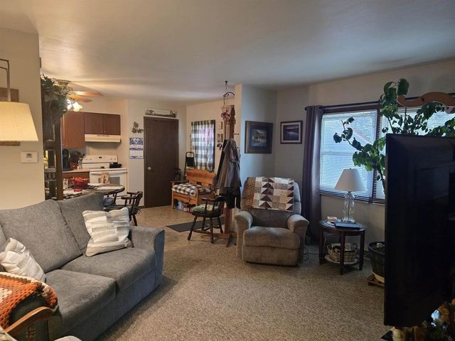 215 N OXFORD STREET, Wautoma, WI 54982