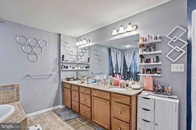 9711 FALKIRK TER, Hagerstown, MD 21740