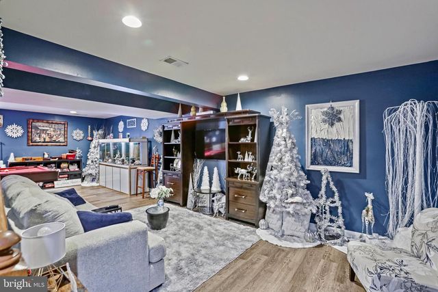 9711 FALKIRK TER, Hagerstown, MD 21740