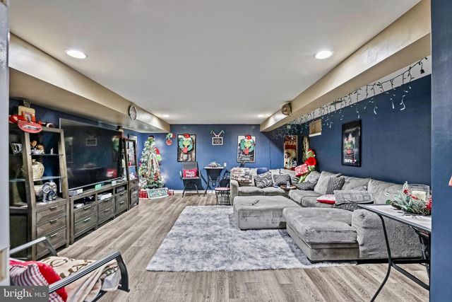 9711 FALKIRK TER, Hagerstown, MD 21740