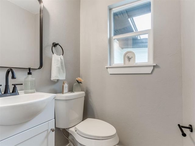 417 E Beech Street, Tecumseh, OK 74873