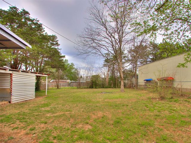 417 E Beech Street, Tecumseh, OK 74873
