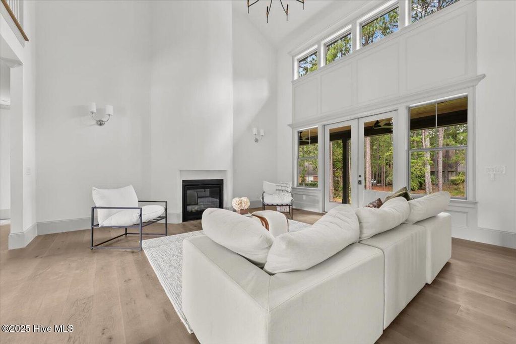 Image 11 of property listing at 315 Sloan Lane, Pinehurst, NC 28374