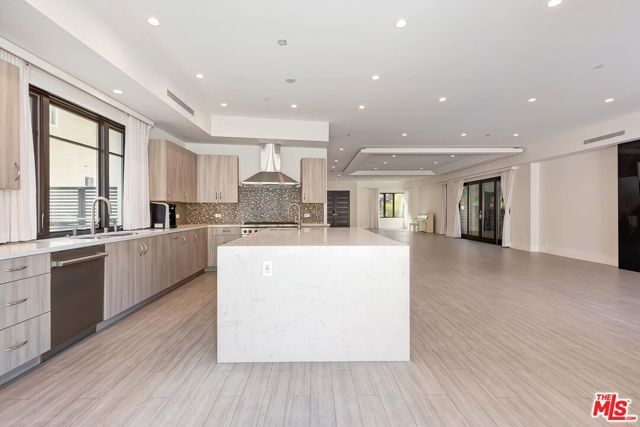 312 S Palm Drive, Beverly Hills, CA 90212