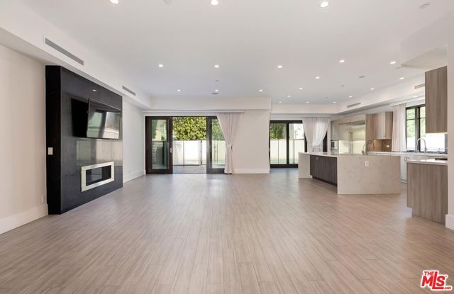 312 S Palm Drive, Beverly Hills, CA 90212