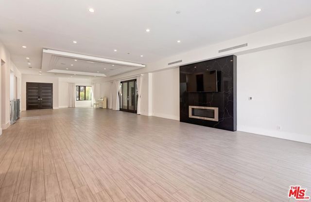 312 S Palm Drive, Beverly Hills, CA 90212