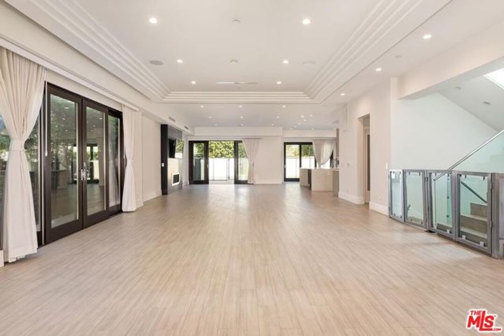 312 S Palm Drive, Beverly Hills, CA 90212