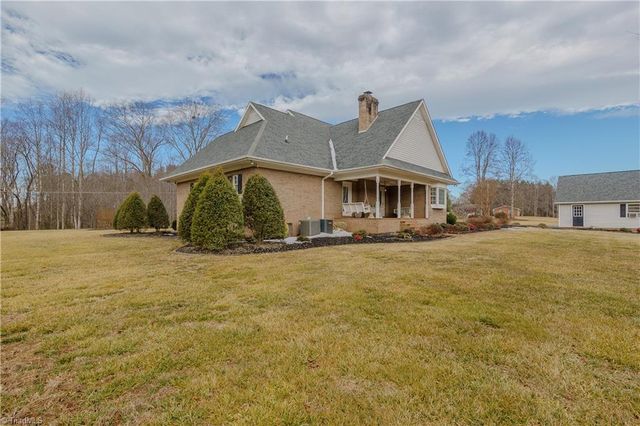 1783 Turner Mountain Road, Mount Airy, NC 27030