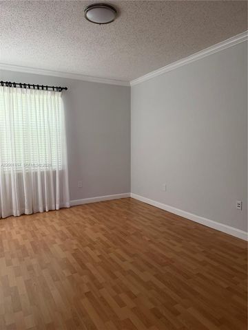 14827 Balgowan Rd 101-8, Miami Lakes, FL 33016