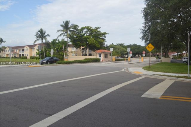 14827 Balgowan Rd 101-8, Miami Lakes, FL 33016