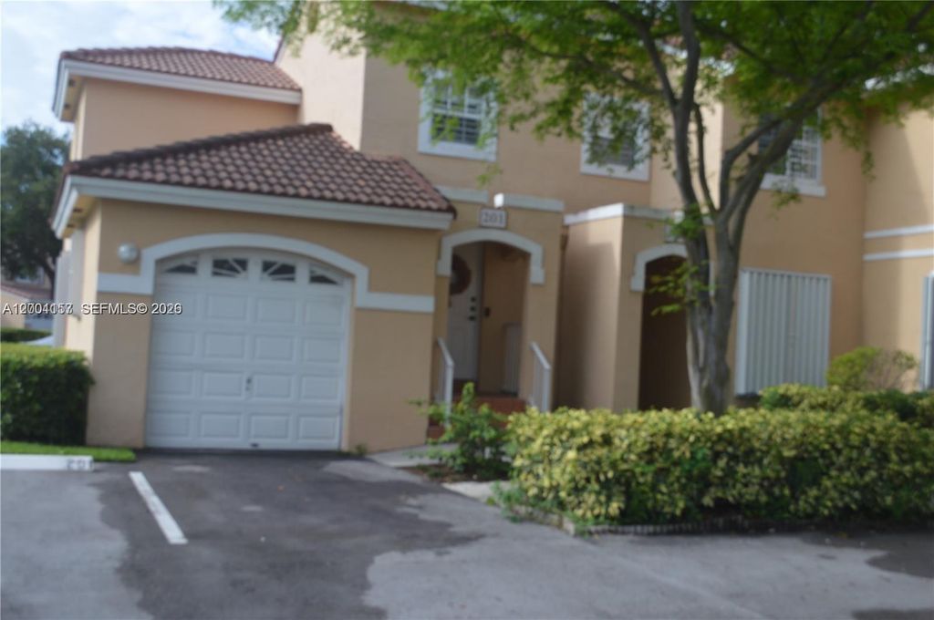 14827 Balgowan Rd 101-8, Miami Lakes, FL 33016