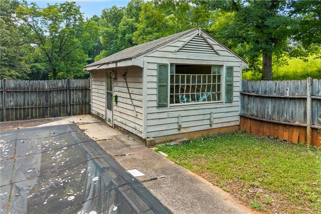 140 Burkett Road, Seneca, SC 29672
