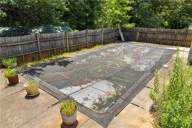 140 Burkett Road, Seneca, SC 29672