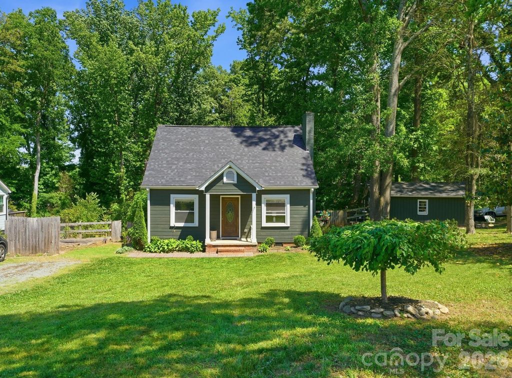 7131 Dorn Circle, Charlotte, NC 28212