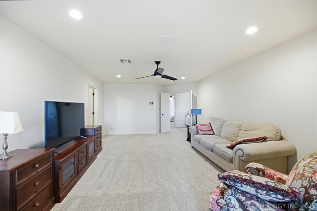 3918 W Orlando Place, Broken Arrow, OK 74011