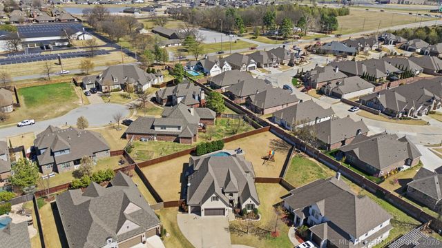 3918 W Orlando Place, Broken Arrow, OK 74011