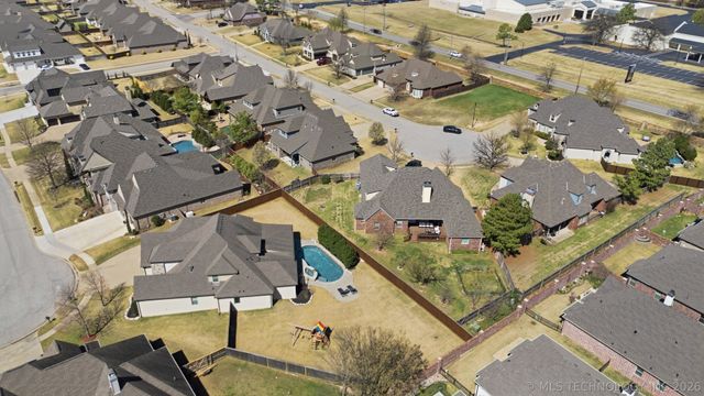 3918 W Orlando Place, Broken Arrow, OK 74011