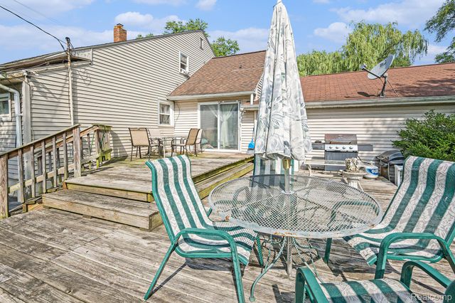 4415 Monroe Avenue, Waterford Charter Township, MI 48329