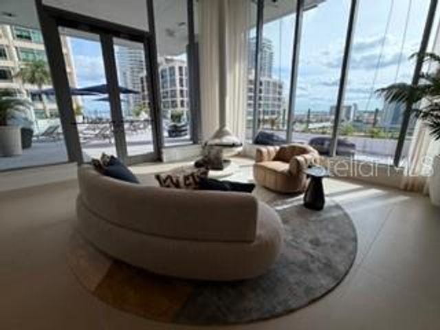 275 1ST AVENUE S 2107, St Petersburg, FL 33701