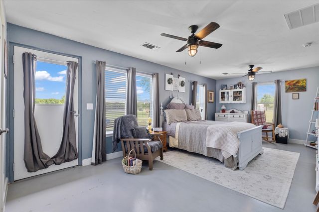 43 Maverick Drive, Sadler, TX 76264