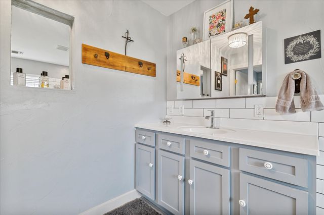 43 Maverick Drive, Sadler, TX 76264