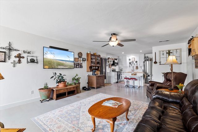 43 Maverick Drive, Sadler, TX 76264