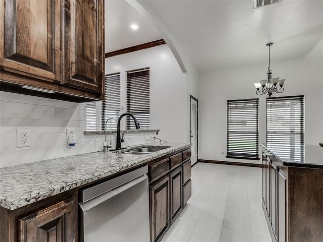 18501 El Greco Drive, Edmond, OK 73012