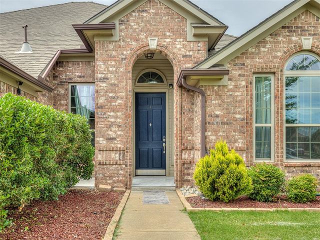 18501 El Greco Drive, Edmond, OK 73012
