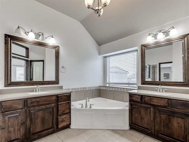 18501 El Greco Drive, Edmond, OK 73012