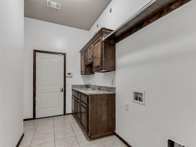 18501 El Greco Drive, Edmond, OK 73012