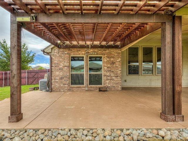 18501 El Greco Drive, Edmond, OK 73012