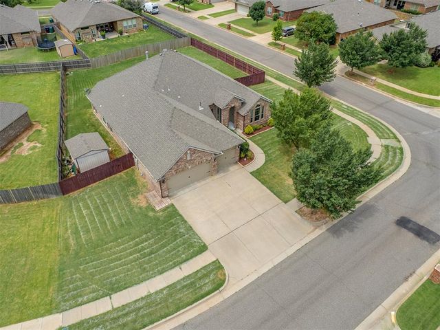 18501 El Greco Drive, Edmond, OK 73012