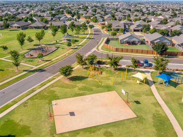 18501 El Greco Drive, Edmond, OK 73012