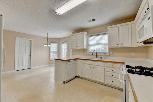 1405 Bramlett Forest Trail, Lawrenceville, GA 30045