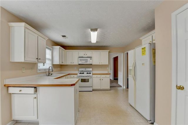 1405 Bramlett Forest Trail, Lawrenceville, GA 30045