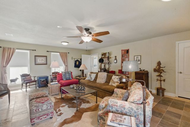 2775 S Lakeview Drive, Gordon, TX 76453