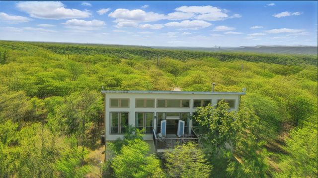 2775 S Lakeview Drive, Gordon, TX 76453