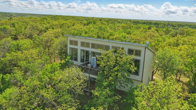 2775 S Lakeview Drive, Gordon, TX 76453