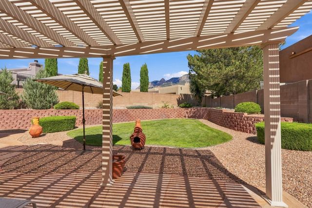 8604 Pristine Drive NE, Albuquerque, NM 87122