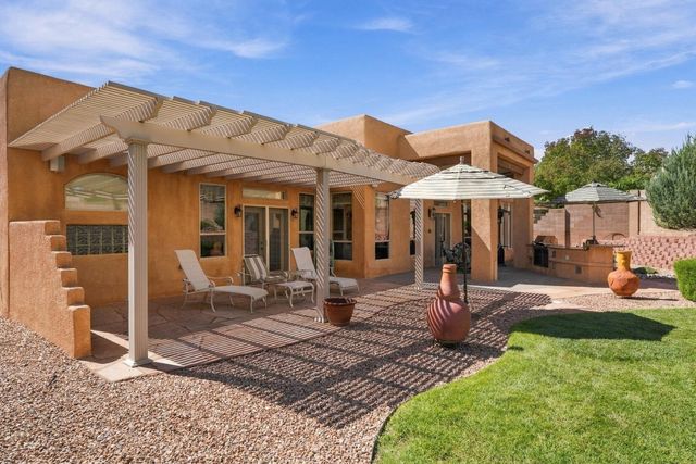 8604 Pristine Drive NE, Albuquerque, NM 87122