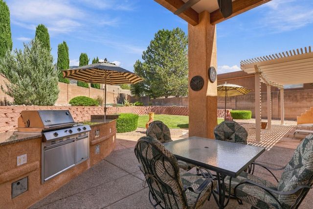 8604 Pristine Drive NE, Albuquerque, NM 87122