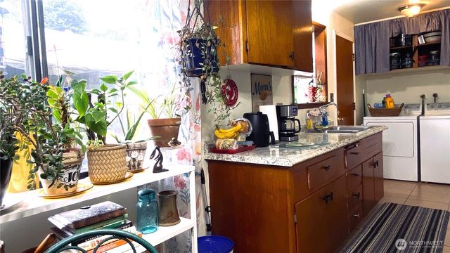 219 SW 305th Street, Federal Way, WA 98023