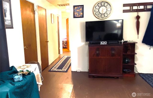 219 SW 305th Street, Federal Way, WA 98023