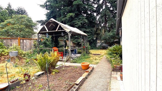 219 SW 305th Street, Federal Way, WA 98023