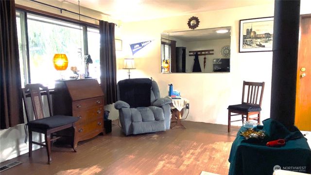 219 SW 305th Street, Federal Way, WA 98023