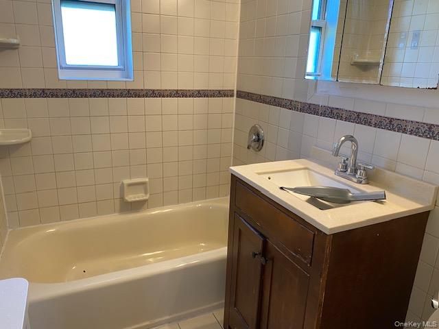 73-61 260th Street H-1, Glen Oaks, NY 11004