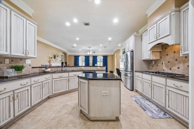 3503 Parkside Drive, Pearland, TX 77584