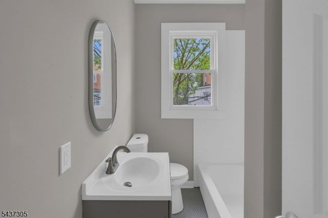 620 Pennsylvania Ave, Elizabeth City, NJ 07201