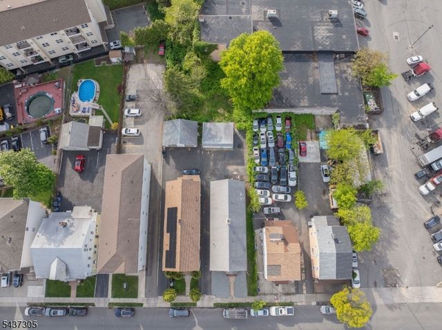 620 Pennsylvania Ave, Elizabeth City, NJ 07201