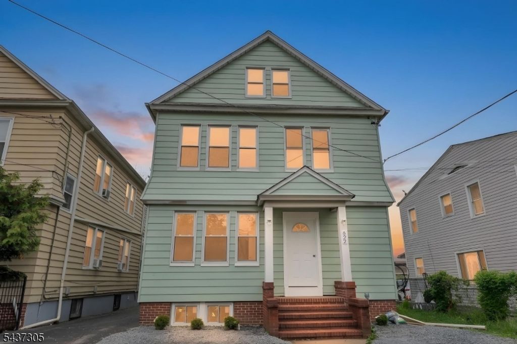 620 Pennsylvania Ave, Elizabeth City, NJ 07201